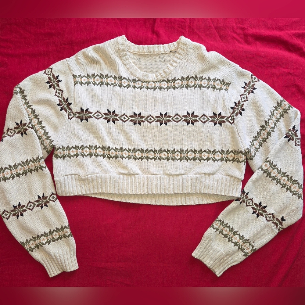 Cozy Women's Knitted Cropped Sweater